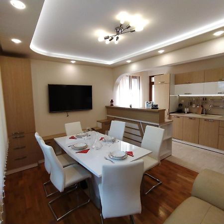 Апартамент Лукс Царевец-Център Veliko Tarnovo Exterior photo
