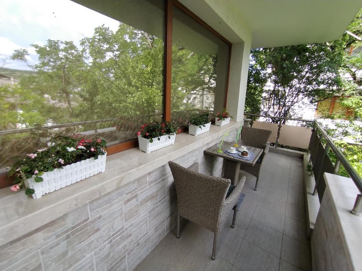 Апартамент Лукс Царевец-Център Veliko Tarnovo Exterior photo